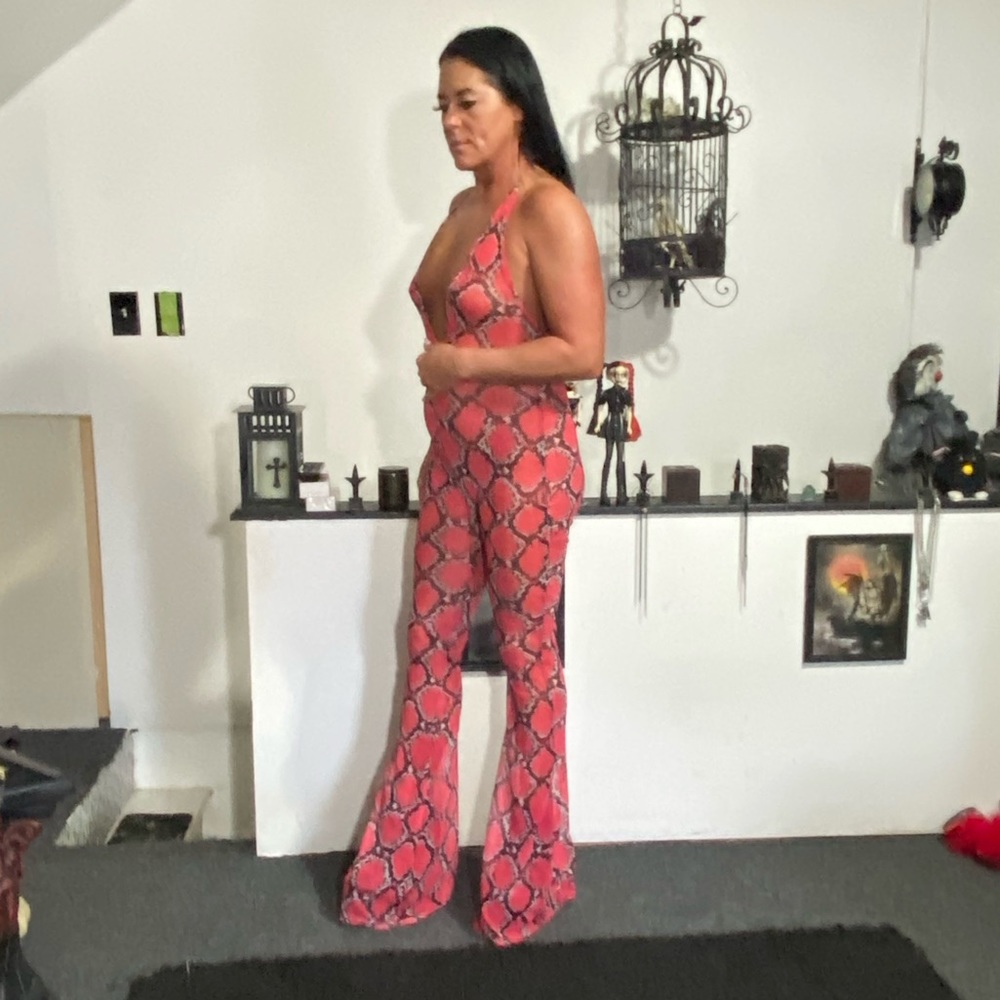 prettylittlething jumpsuit 6 - Picture 12 of 12